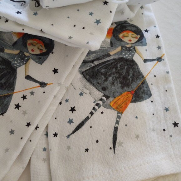 "its just a bunch of Hocus Pocus" 🧹Hand-Towels~ SeT of 2 - Picture 4 of 7
